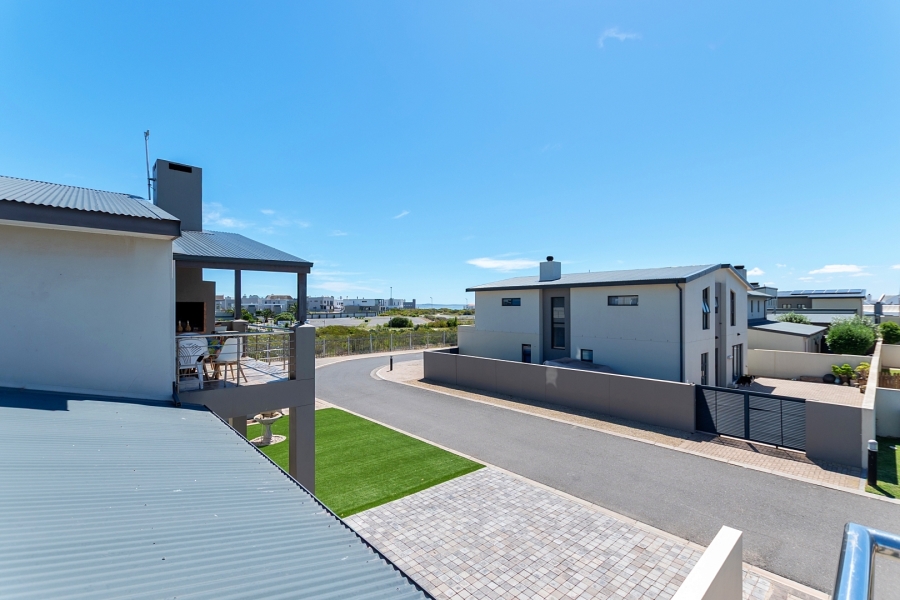 4 Bedroom Property for Sale in Sunset Estate Western Cape